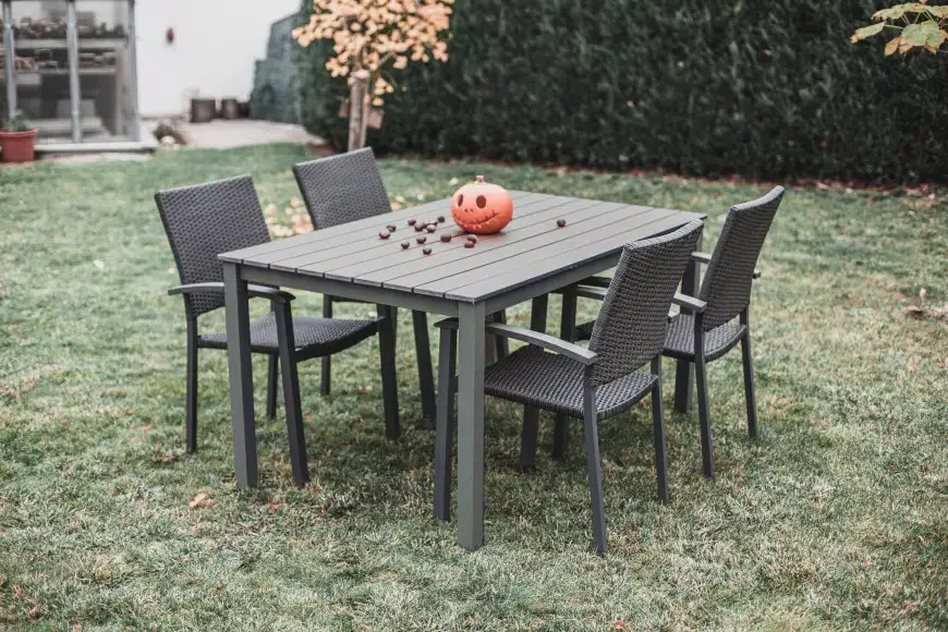 Zahradní nábytek